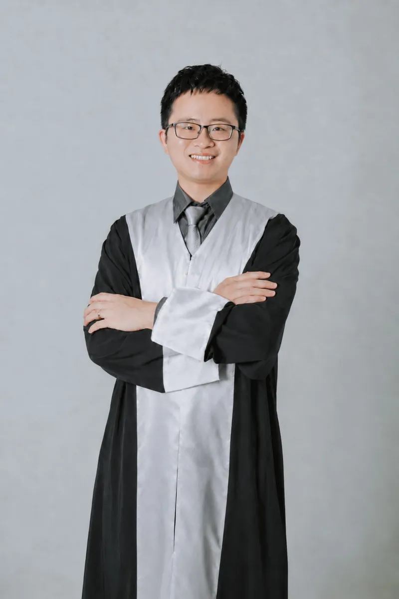 陳亮逢律師形象照